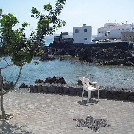 Sleeps 4 Wifi * Orzola